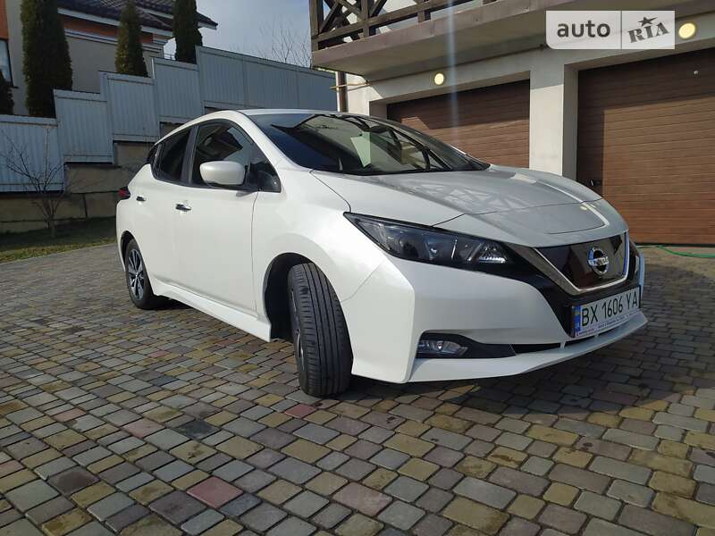 2021 nissan leaf