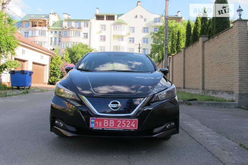 2021 nissan leaf
