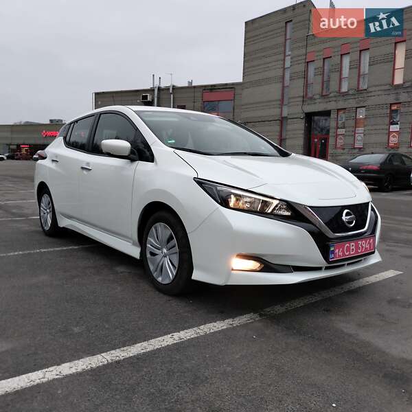 2021 nissan leaf