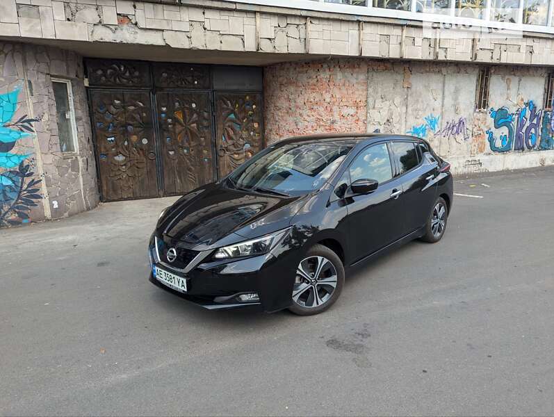 2021 nissan leaf