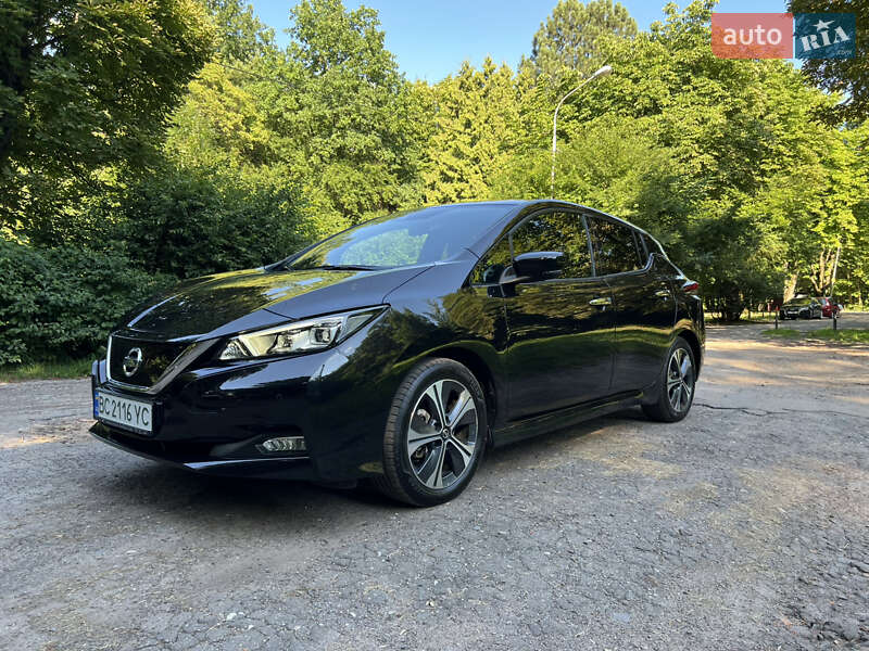 2021 nissan leaf