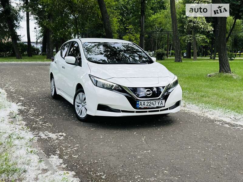 2021 nissan leaf