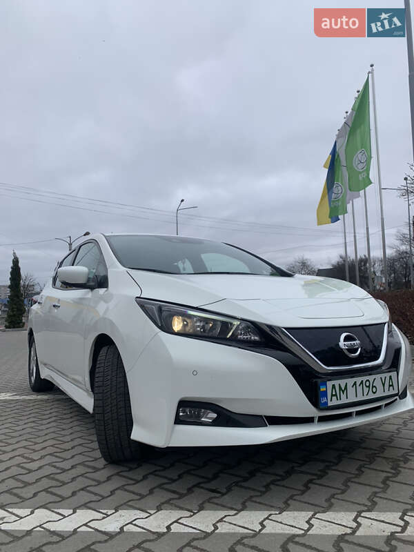 2021 nissan leaf