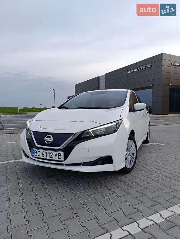 2021 nissan leaf