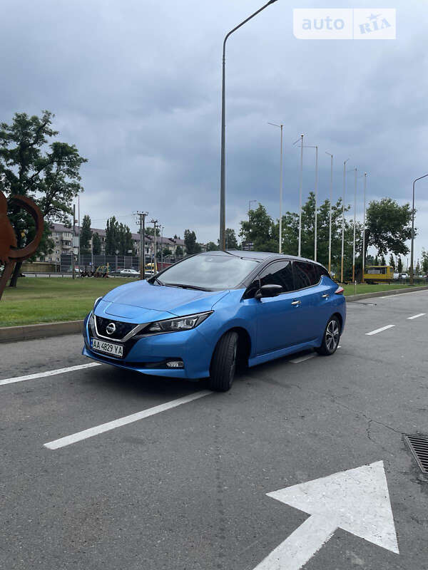 2021 nissan leaf