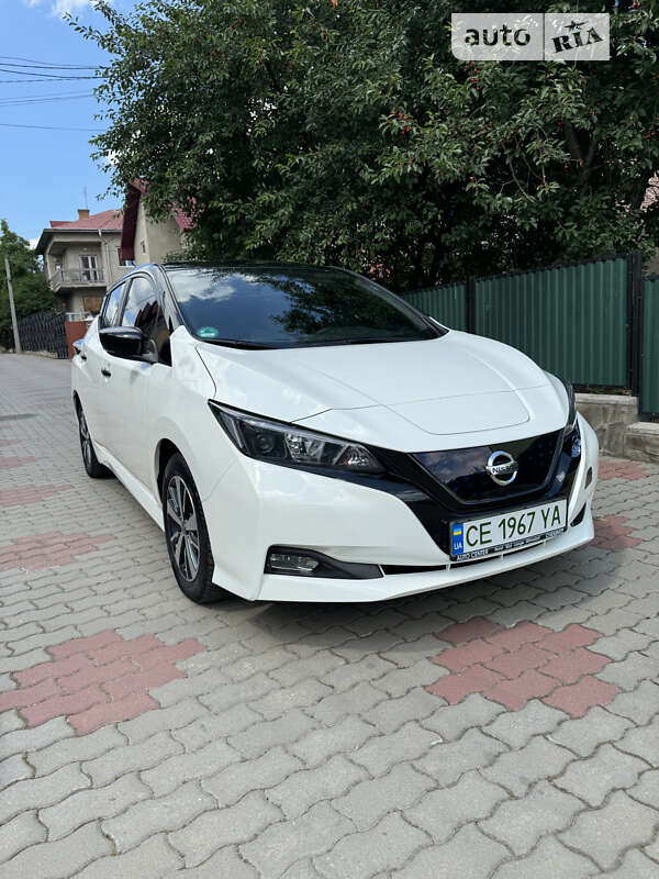 2021 nissan leaf