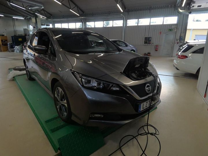 2021 nissan leaf