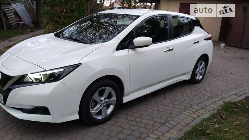 2021 nissan leaf