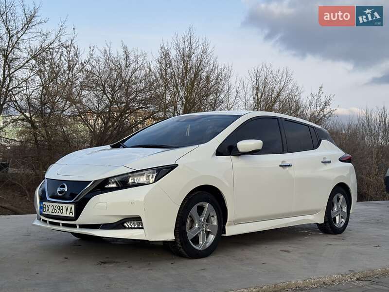 2021 nissan leaf