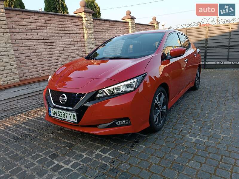2021 nissan leaf
