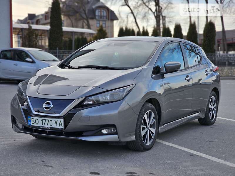 2021 nissan leaf