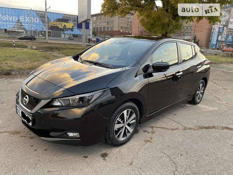 2021 nissan leaf
