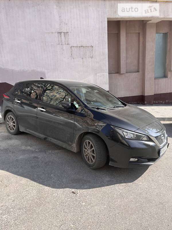2021 nissan leaf
