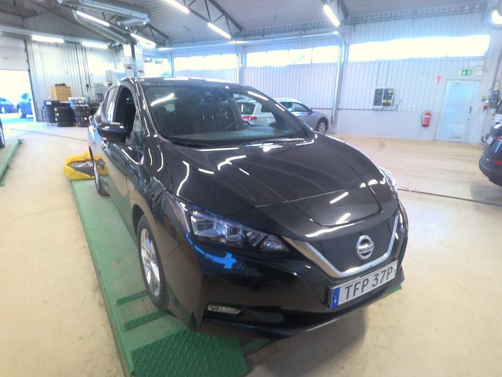 2022 nissan leaf