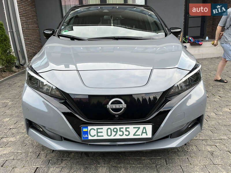2022 nissan leaf