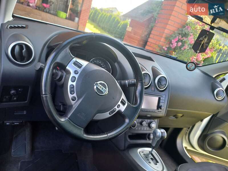 2012 nissan qashqai