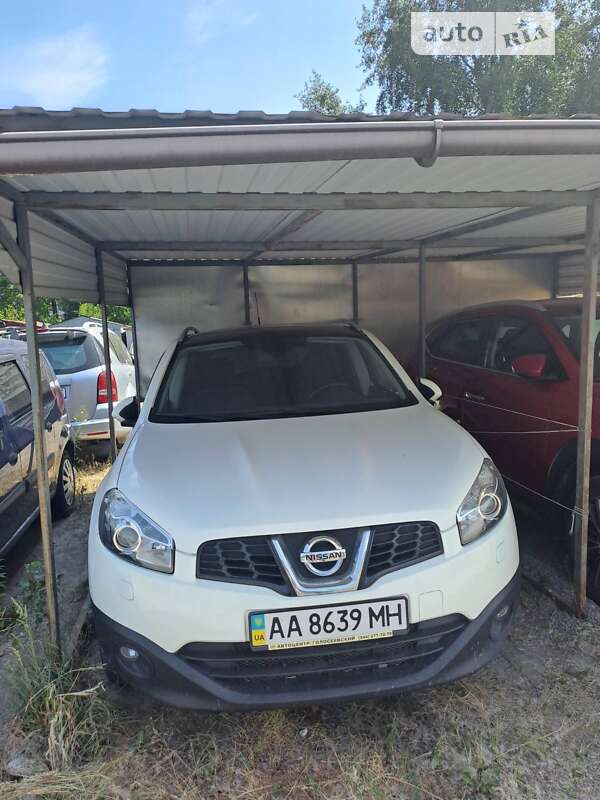 2012 nissan qashqai