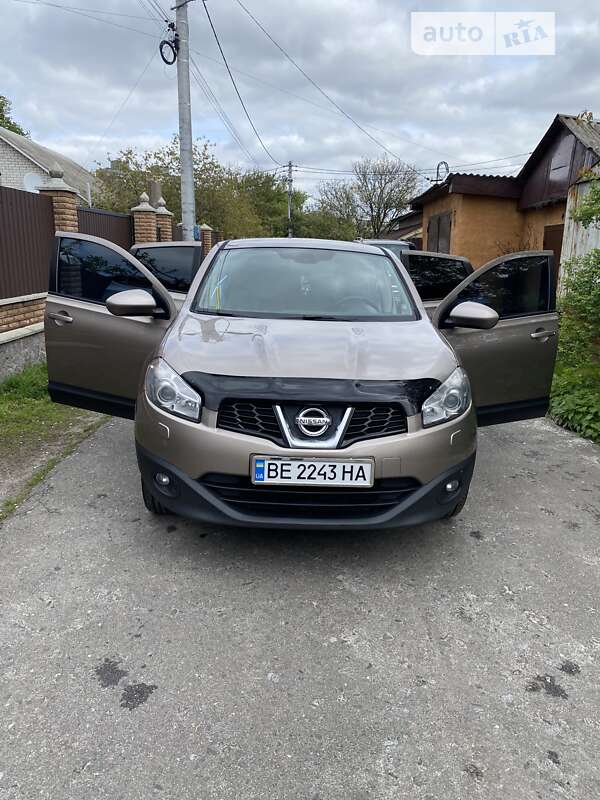2012 nissan qashqai