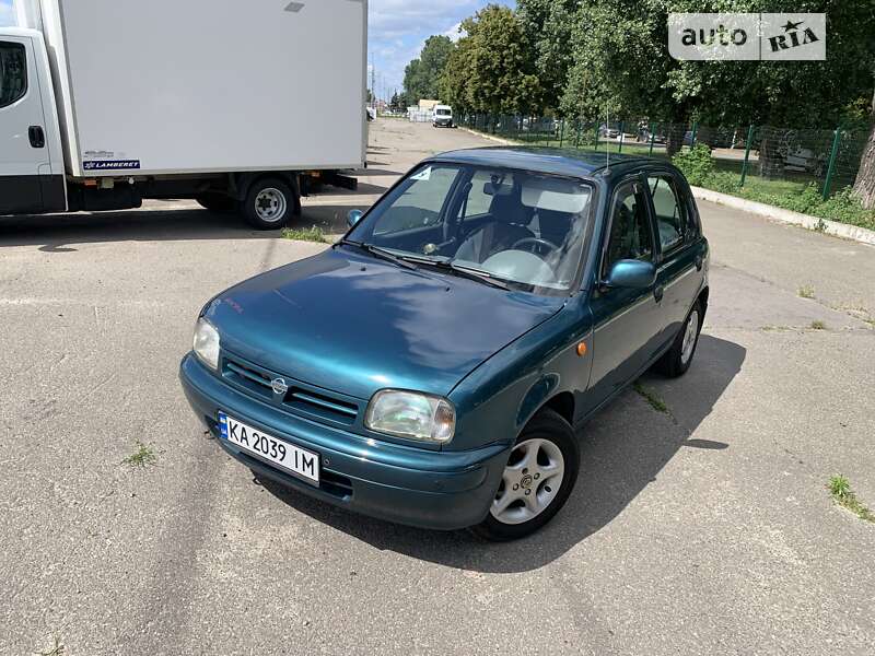 1995 nissan micra