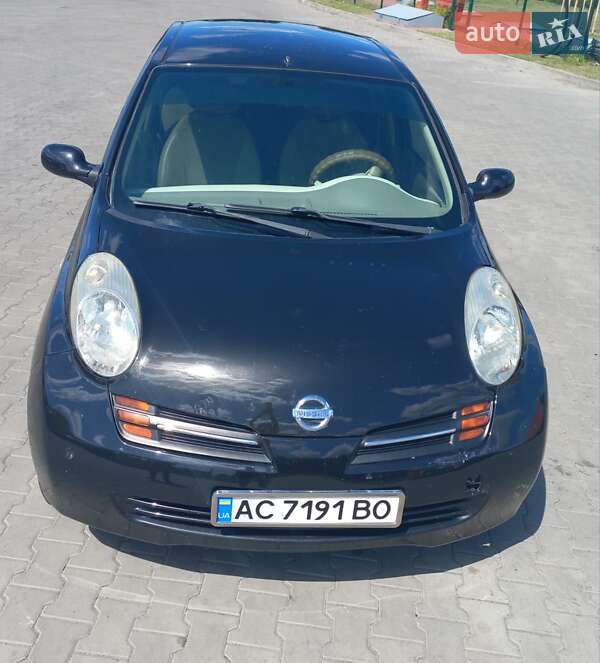 2004 nissan micra