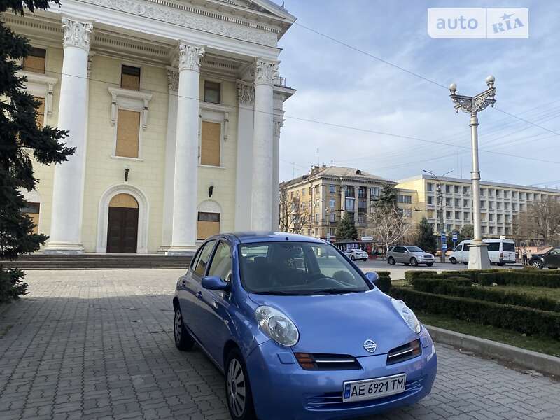 2004 nissan micra