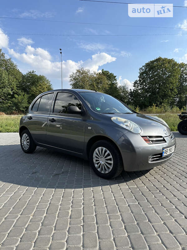 2004 nissan micra