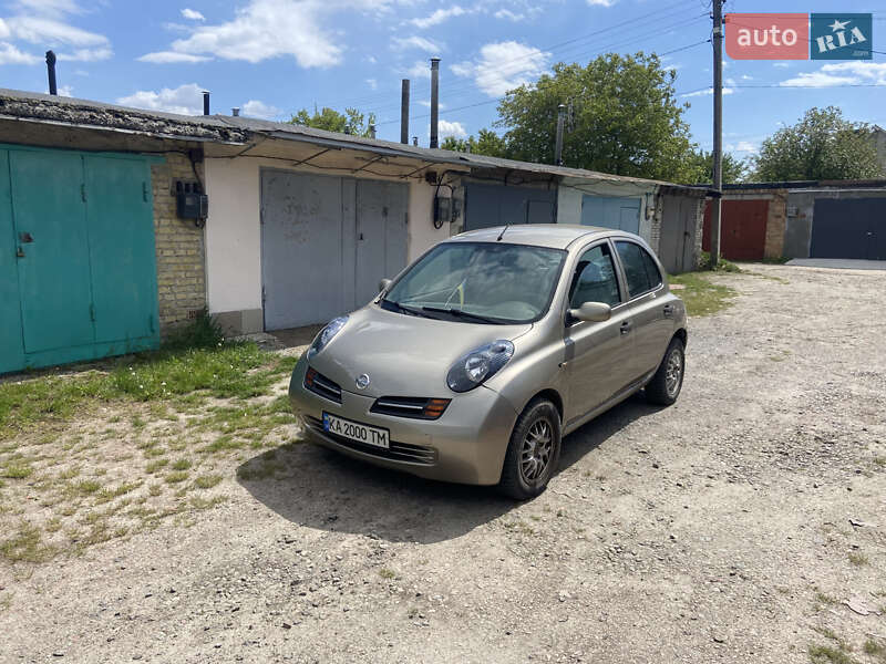 2004 nissan micra
