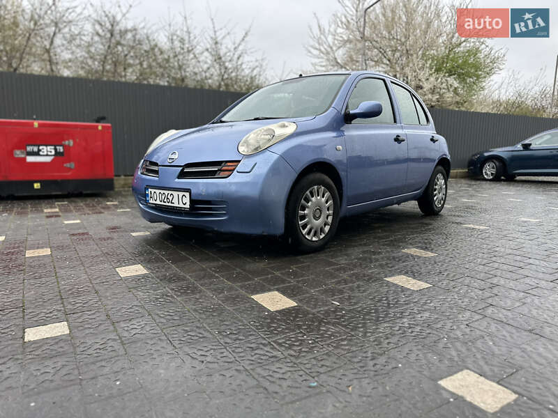 2004 nissan micra