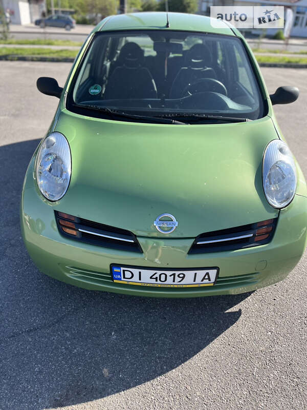 2004 nissan micra