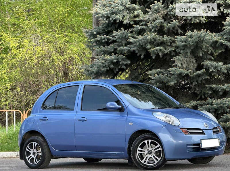 2004 nissan micra