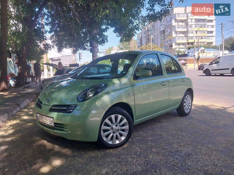 2004 nissan micra
