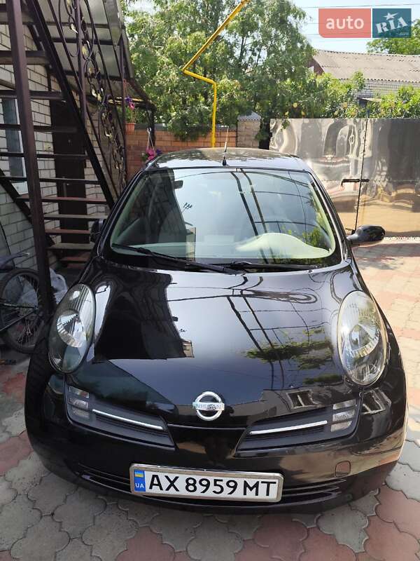 2004 nissan micra