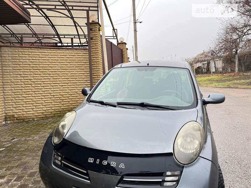 2004 nissan micra