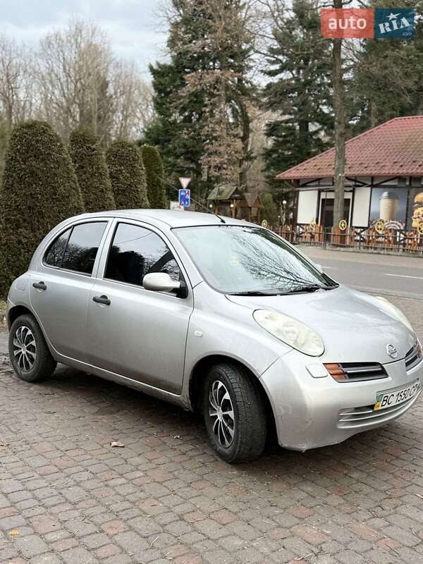 2004 nissan micra