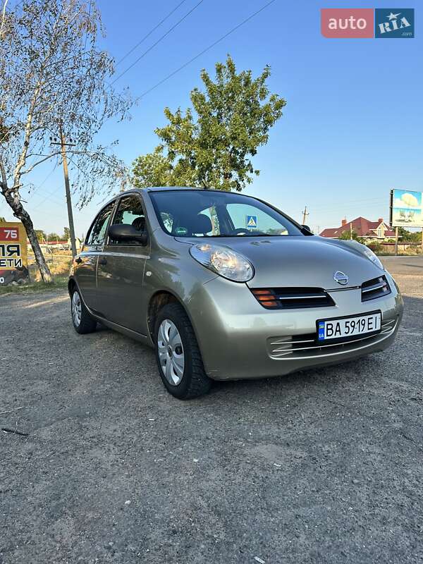 2004 nissan micra