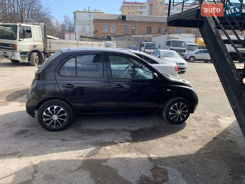 2005 nissan micra