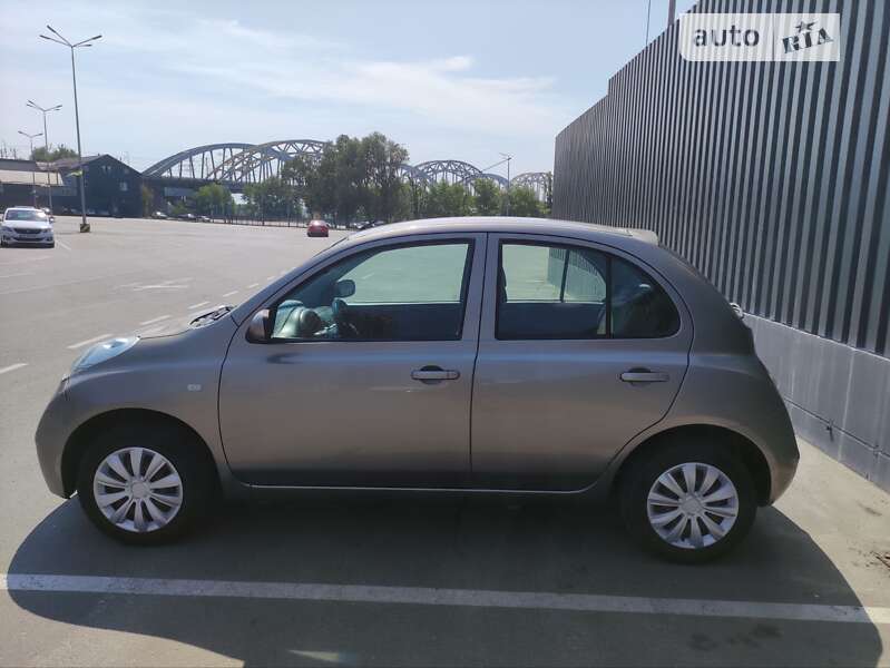 2005 nissan micra