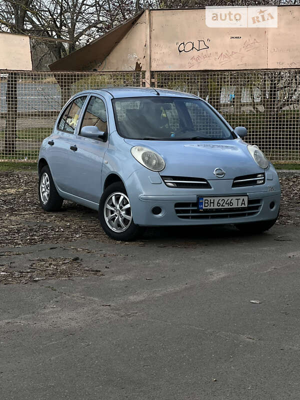 2005 nissan micra