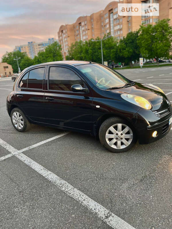 2005 nissan micra