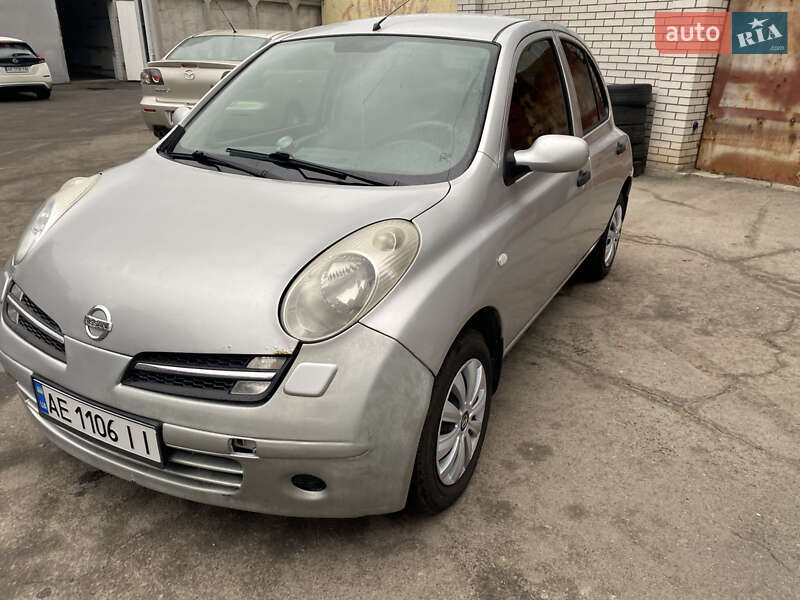 2005 nissan micra
