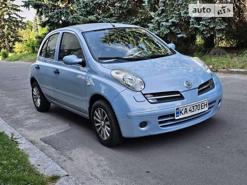 2005 nissan micra