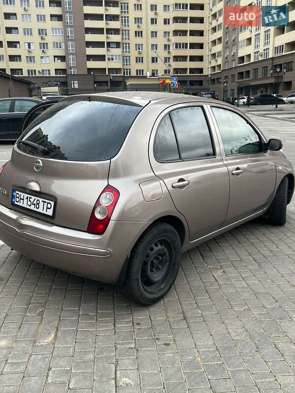 2005 nissan micra