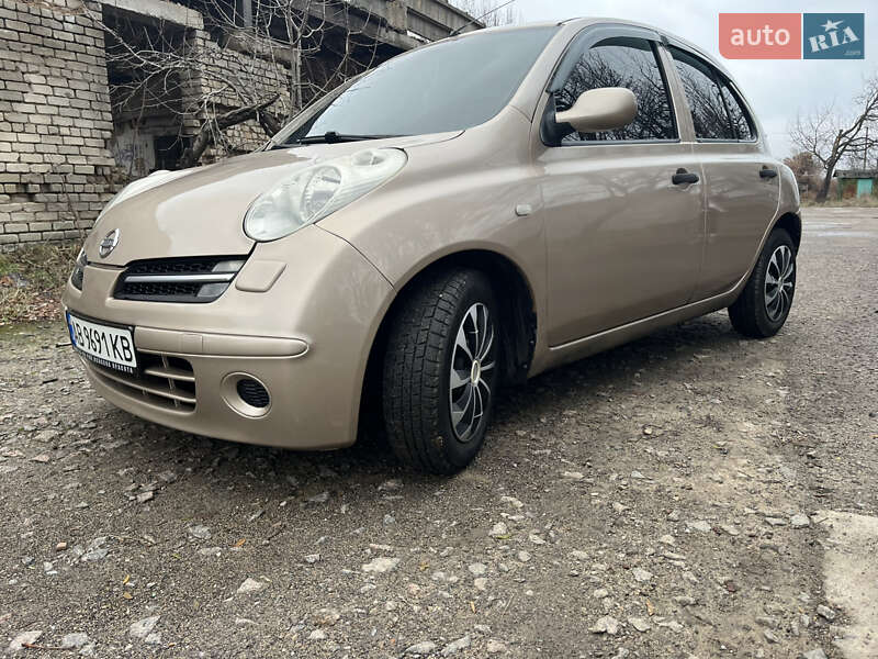 2005 nissan micra