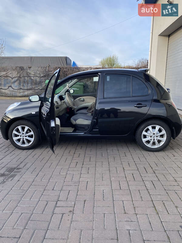 2005 nissan micra
