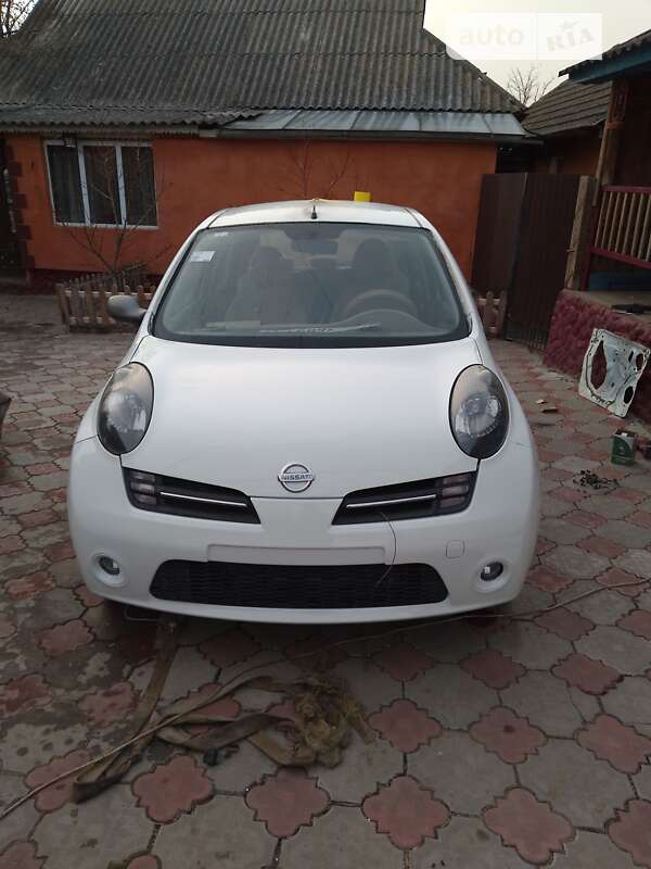 2009 nissan micra