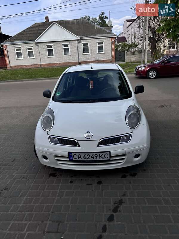 2009 nissan micra