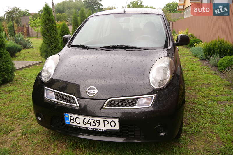 2010 nissan micra