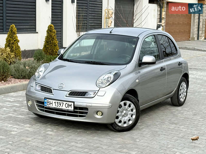 2010 nissan micra
