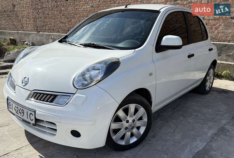 2010 nissan micra