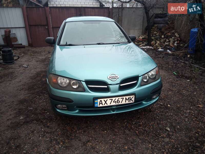 2000 nissan almera